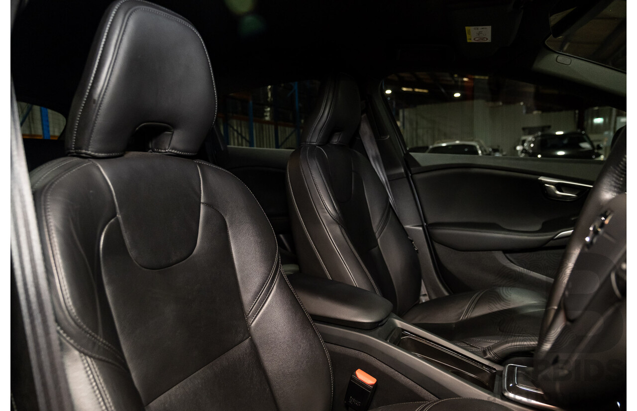 9/2017 Volvo V40 T3 Kinetic M MY16 5d Hatchback Metallic Grey Turbo 1.5L