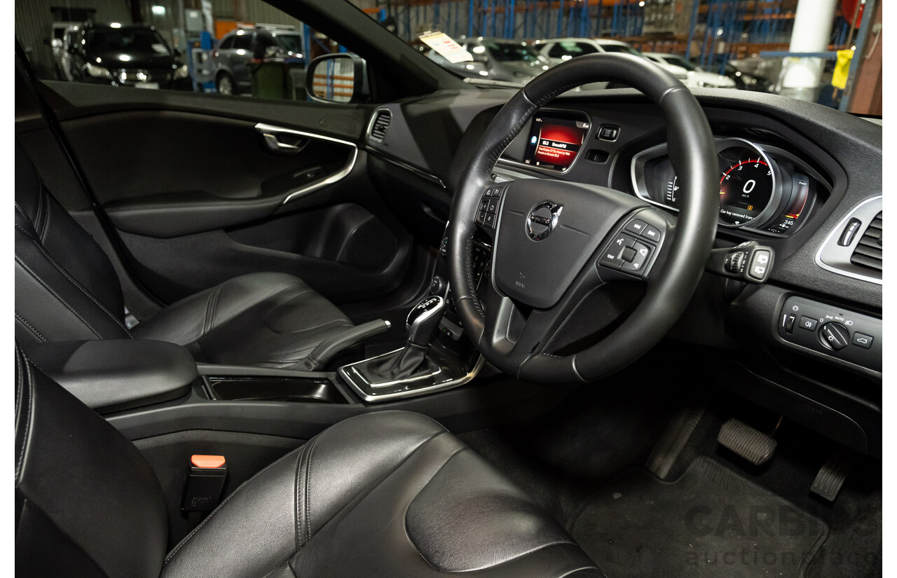 9/2017 Volvo V40 T3 Kinetic M MY16 5d Hatchback Metallic Grey Turbo 1.5L