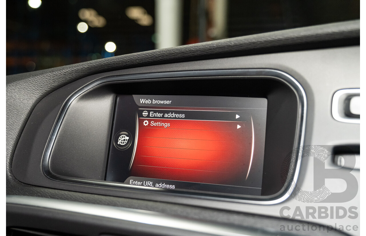 9/2017 Volvo V40 T3 Kinetic M MY16 5d Hatchback Metallic Grey Turbo 1.5L