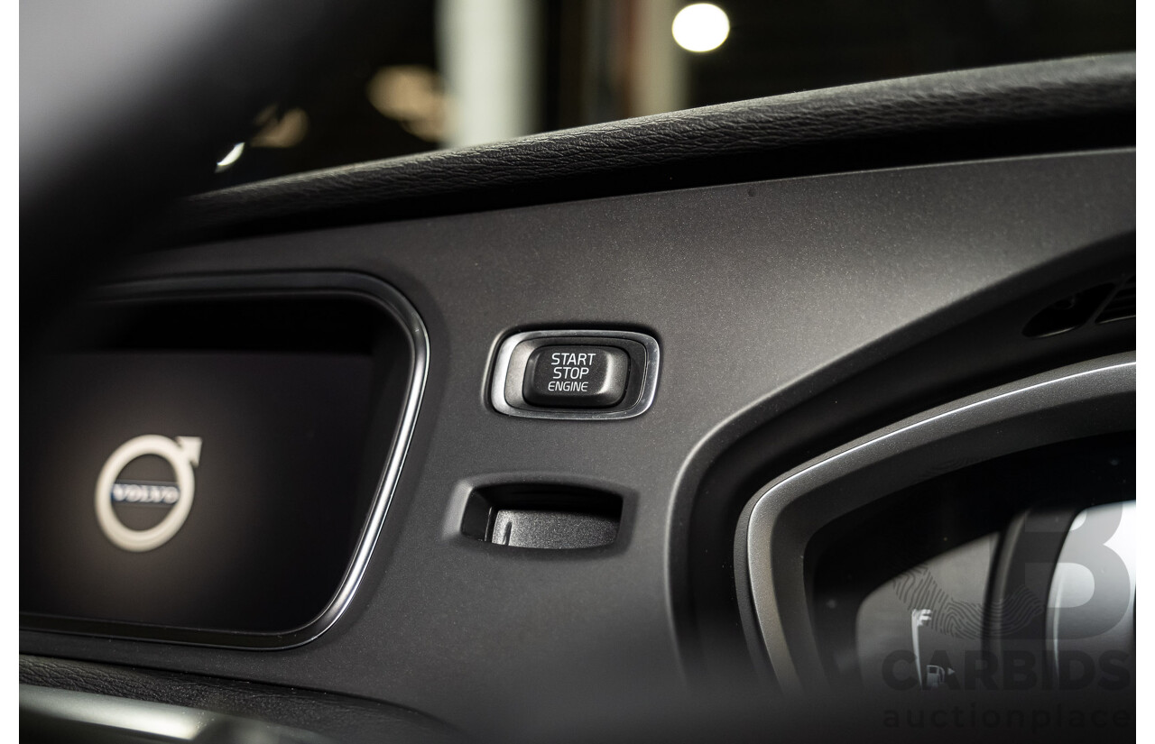 9/2017 Volvo V40 T3 Kinetic M MY16 5d Hatchback Metallic Grey Turbo 1.5L