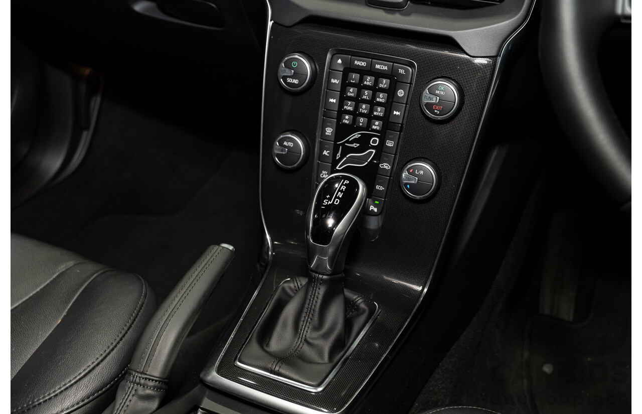 9/2017 Volvo V40 T3 Kinetic M MY16 5d Hatchback Metallic Grey Turbo 1.5L