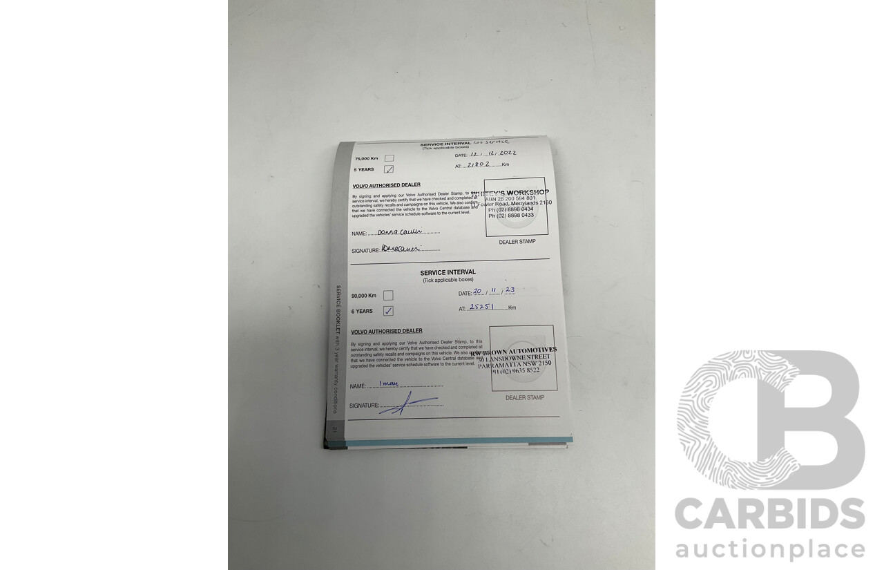 9/2017 Volvo V40 T3 Kinetic M MY16 5d Hatchback Metallic Grey Turbo 1.5L