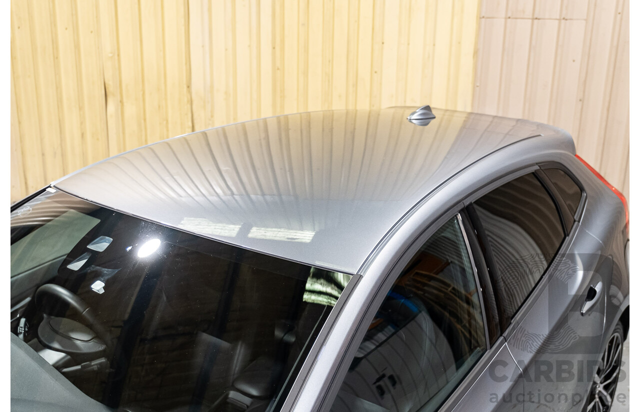 9/2017 Volvo V40 T3 Kinetic M MY16 5d Hatchback Metallic Grey Turbo 1.5L