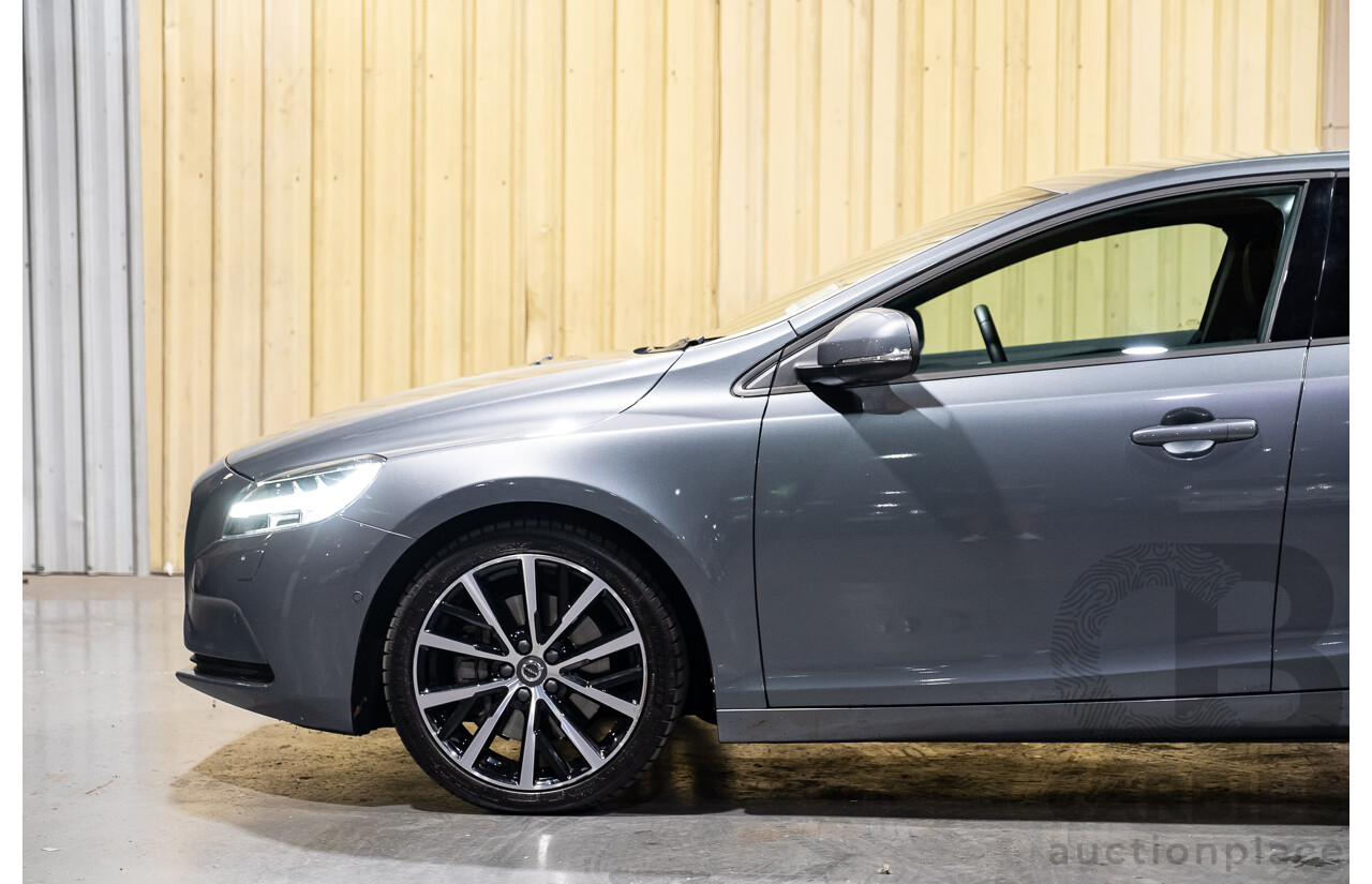 9/2017 Volvo V40 T3 Kinetic M MY16 5d Hatchback Metallic Grey Turbo 1.5L