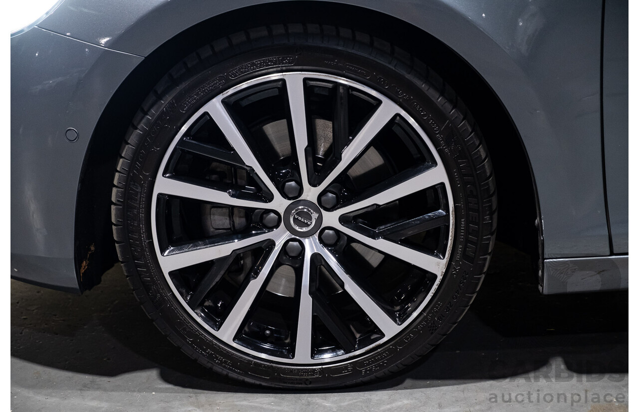 9/2017 Volvo V40 T3 Kinetic M MY16 5d Hatchback Metallic Grey Turbo 1.5L