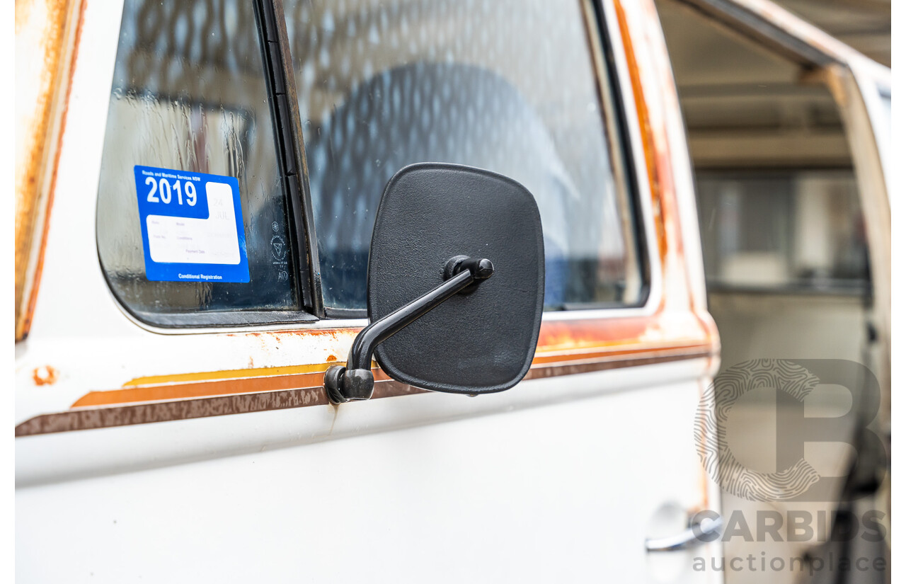 6/1975 Volkswagen Kombi Type 2 T2 Microbus Transporter Van White 1.8L