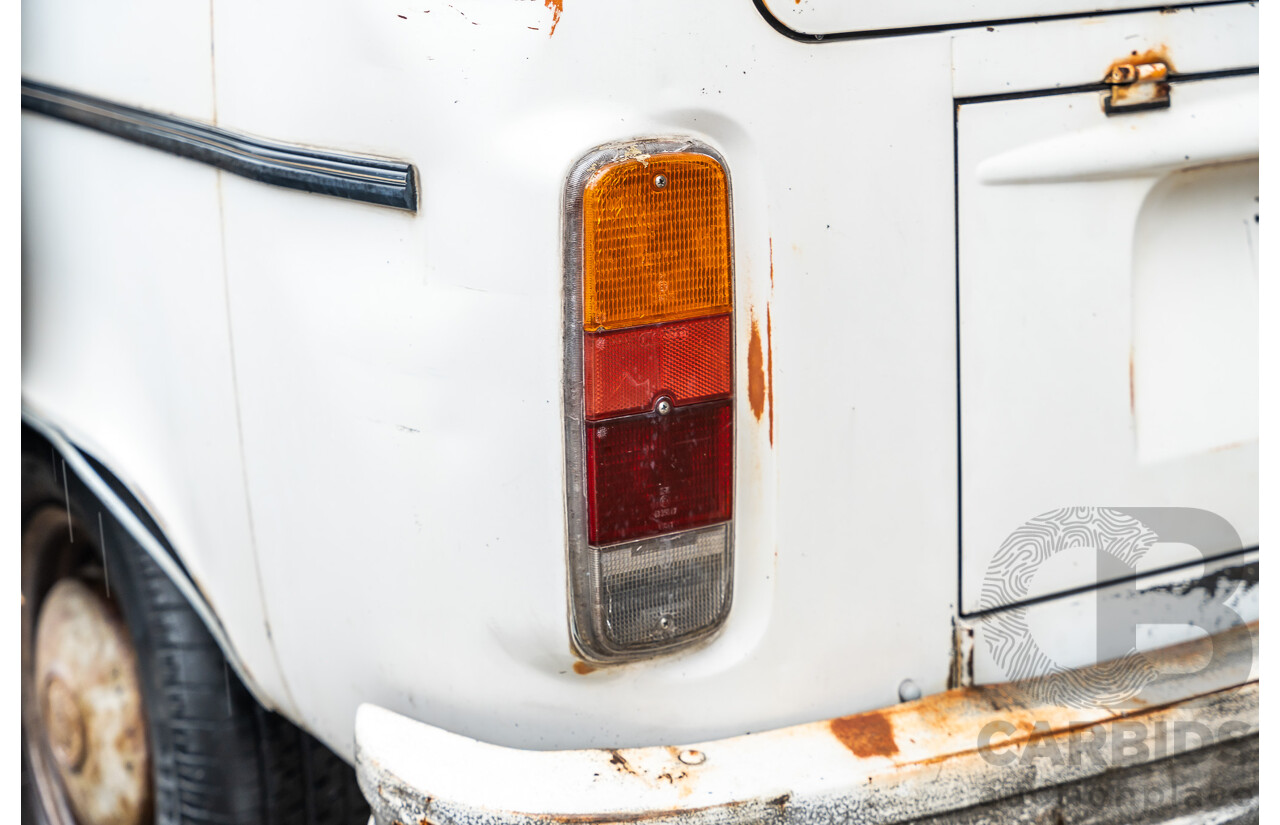 6/1975 Volkswagen Kombi Type 2 T2 Microbus Transporter Van White 1.8L