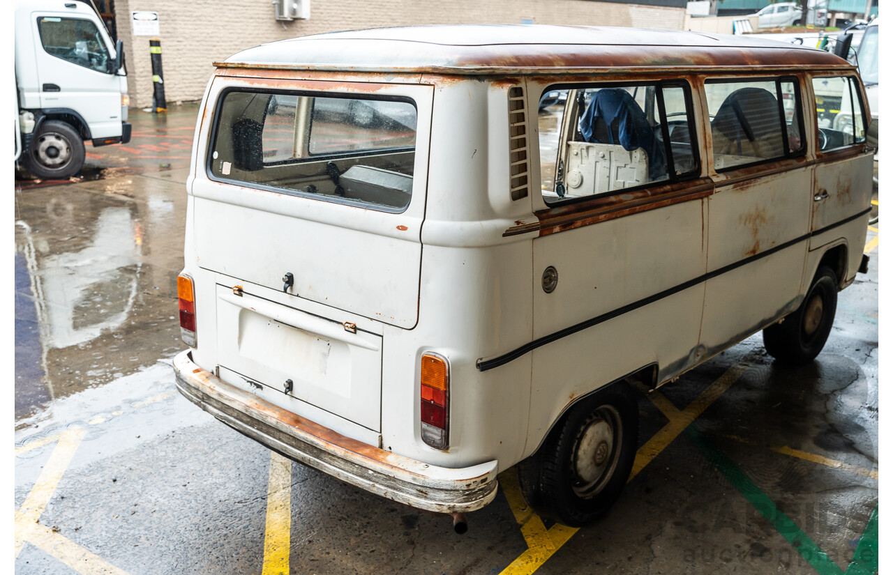 6/1975 Volkswagen Kombi Type 2 T2 Microbus Transporter Van White 1.8L