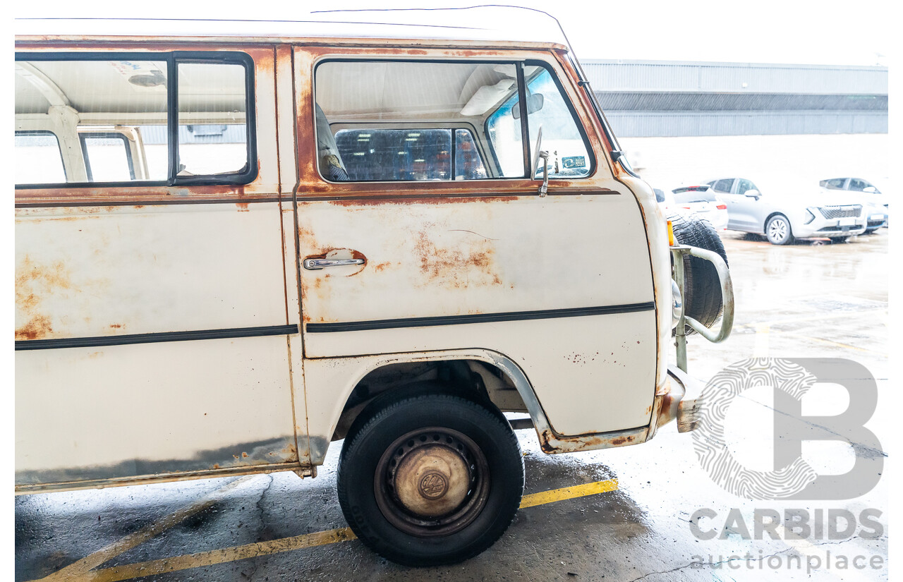 6/1975 Volkswagen Kombi Type 2 T2 Microbus Transporter Van White 1.8L