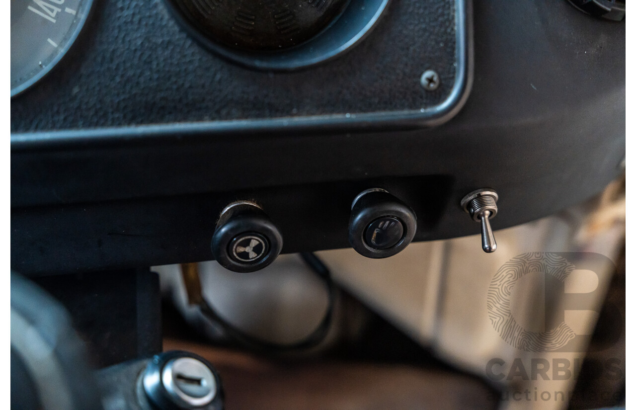 6/1975 Volkswagen Kombi Type 2 T2 Microbus Transporter Van White 1.8L