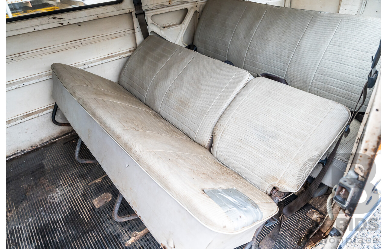 6/1975 Volkswagen Kombi Type 2 T2 Microbus Transporter Van White 1.8L