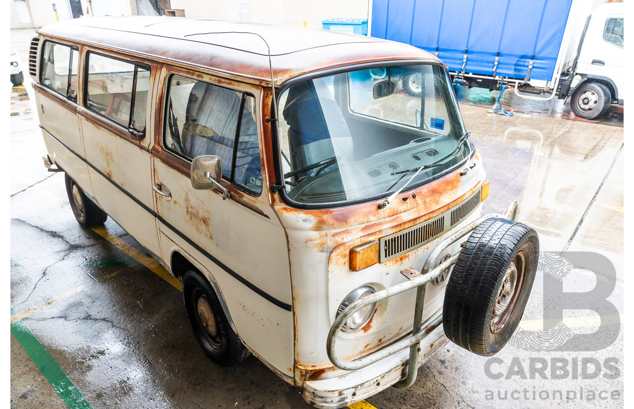 6/1975 Volkswagen Kombi Type 2 T2 Microbus Transporter Van White 1.8L