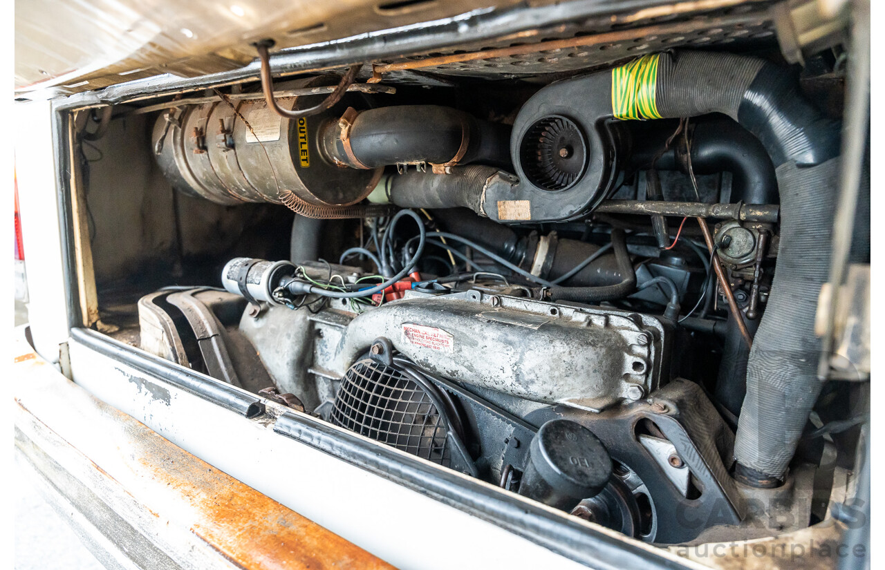 6/1975 Volkswagen Kombi Type 2 T2 Microbus Transporter Van White 1.8L