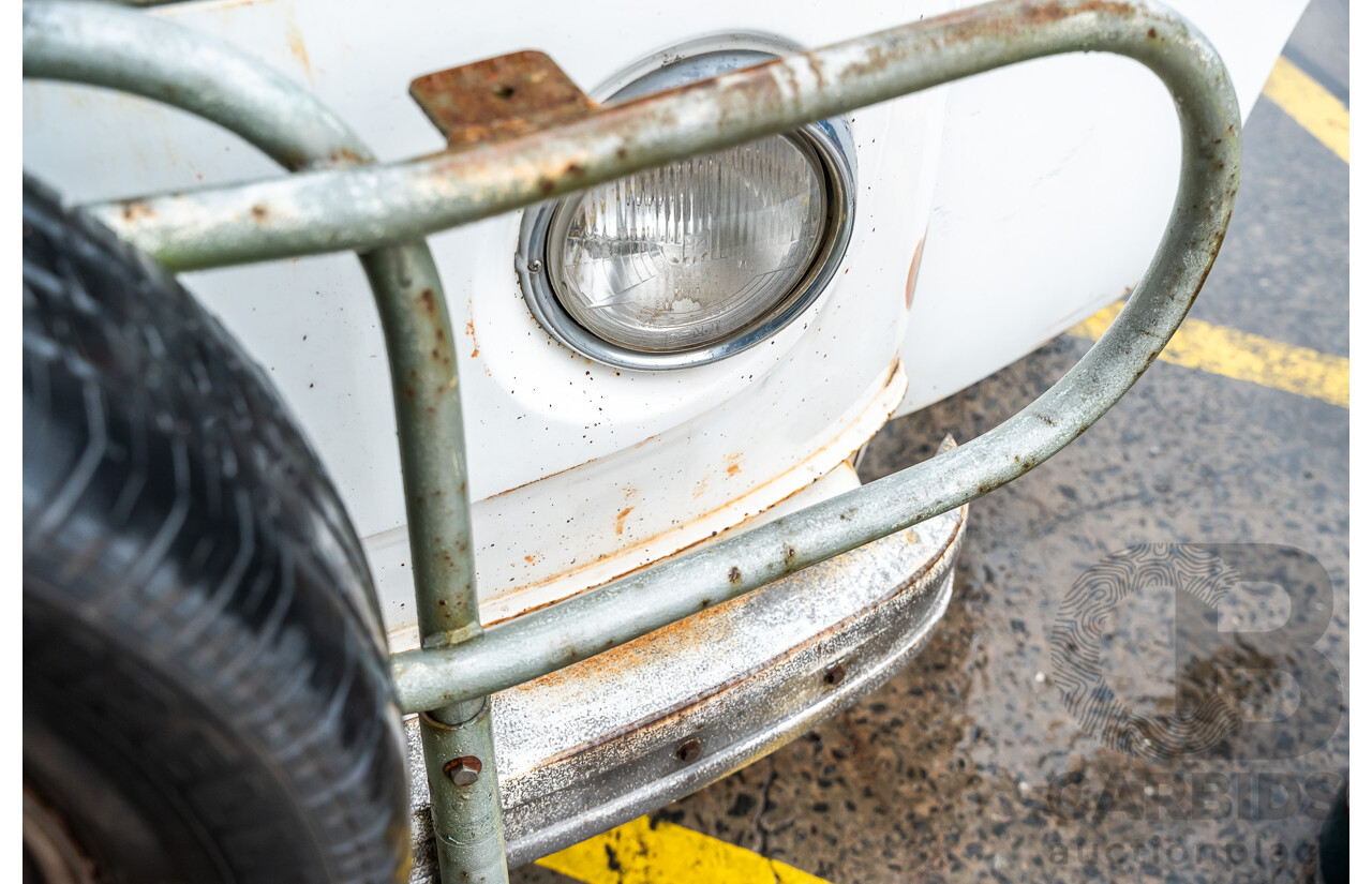 6/1975 Volkswagen Kombi Type 2 T2 Microbus Transporter Van White 1.8L