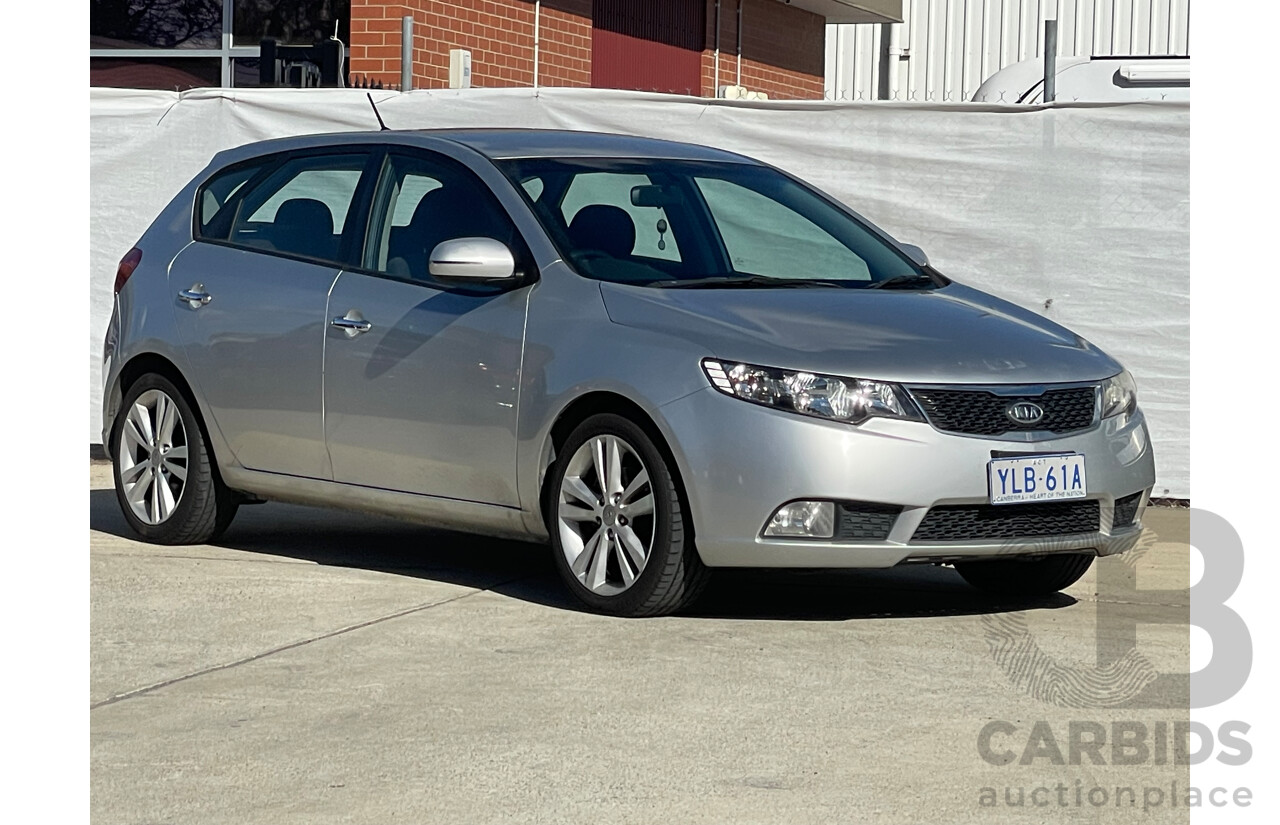 11/2010 Kia Cerato SLi TD MY11 5d Hatchback Silver  2.0L
