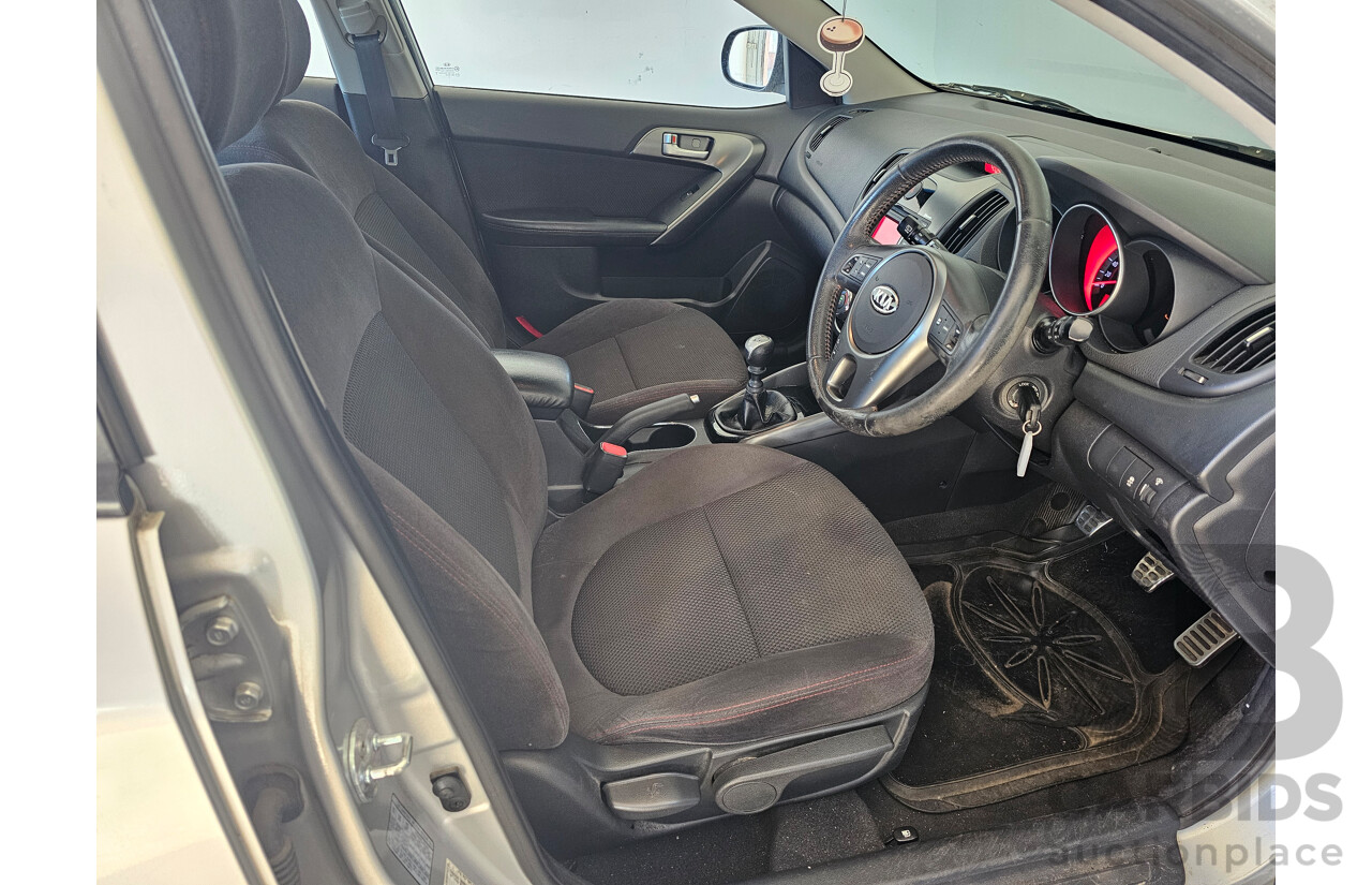 11/2010 Kia Cerato SLi TD MY11 5d Hatchback Silver  2.0L