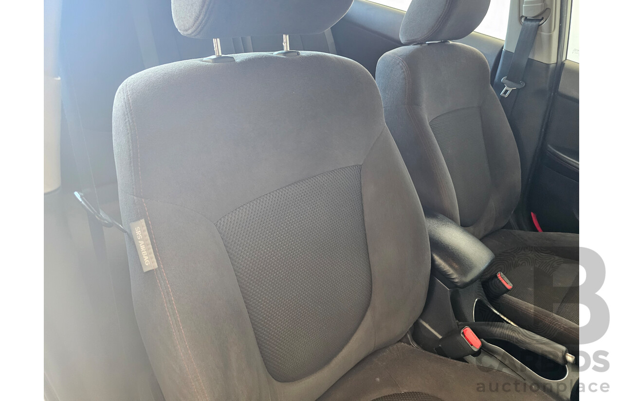 11/2010 Kia Cerato SLi TD MY11 5d Hatchback Silver  2.0L