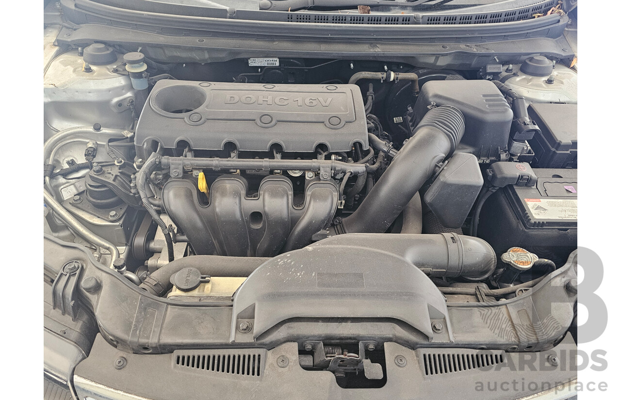 11/2010 Kia Cerato SLi TD MY11 5d Hatchback Silver  2.0L