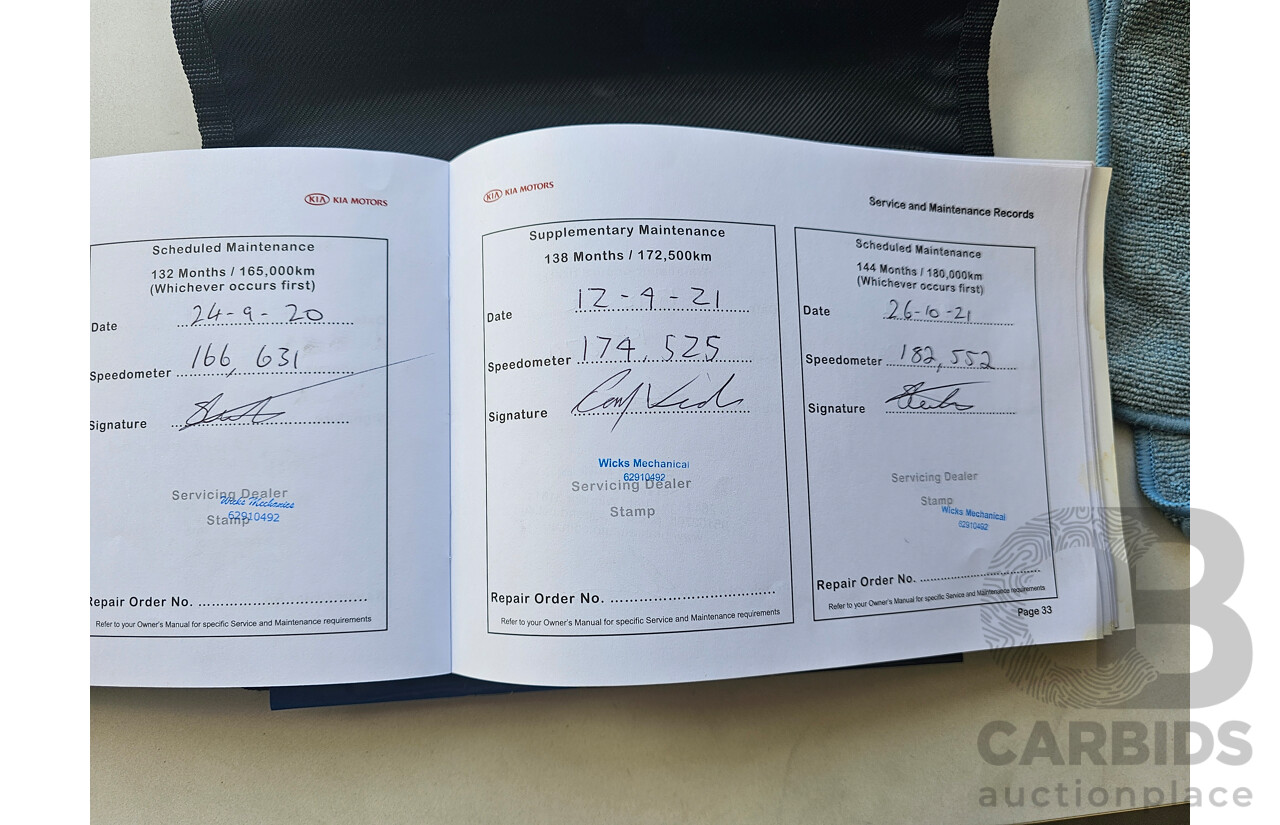 11/2010 Kia Cerato SLi TD MY11 5d Hatchback Silver  2.0L