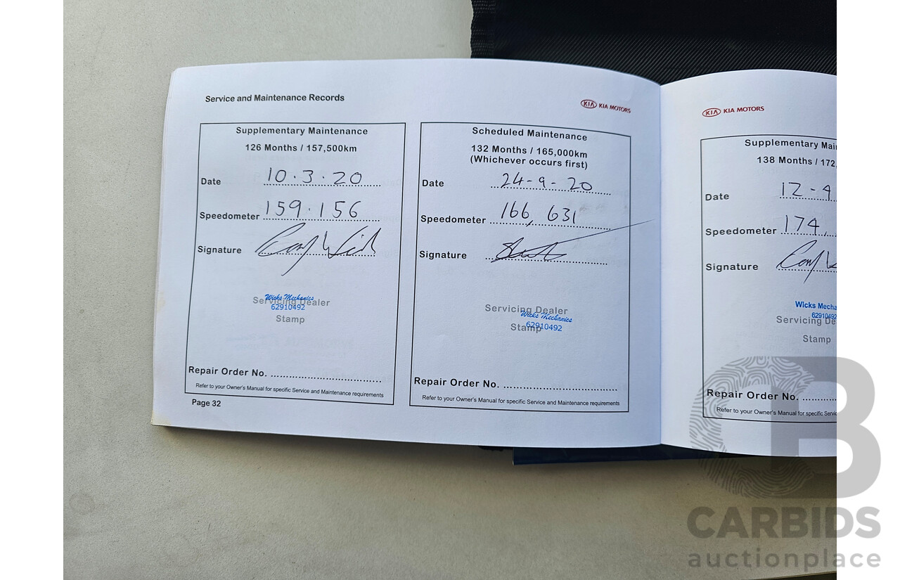 11/2010 Kia Cerato SLi TD MY11 5d Hatchback Silver  2.0L