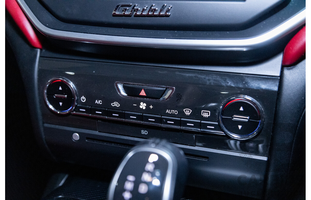 5/2015 Maserati Ghibli D M157 4d Sedan Metallic Black Turbo Diesel V6 3.0L