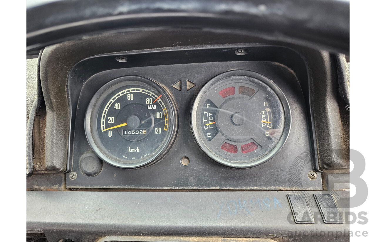 1/1977 Mazda E2000 2000kg 4M  Tray White 2.0L