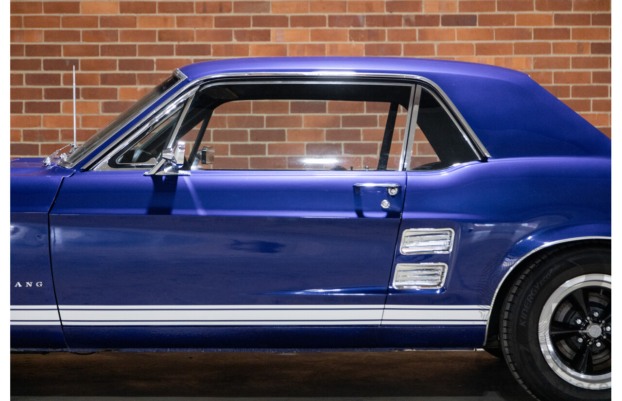 01/1967 Ford Mustang Hardtop 2d Coupe Metallic Blue 289ci V8 4.7L