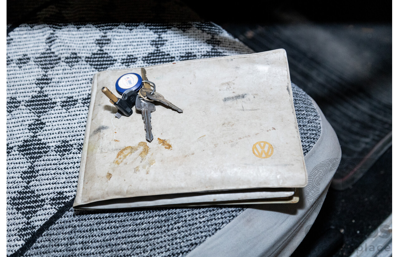 1/1972 Chrysler Valiant Regal 770 VH Hardtop 2d Coupe Hemi Orange 318ci Fireball V8 5.2L - Original Survivor Car