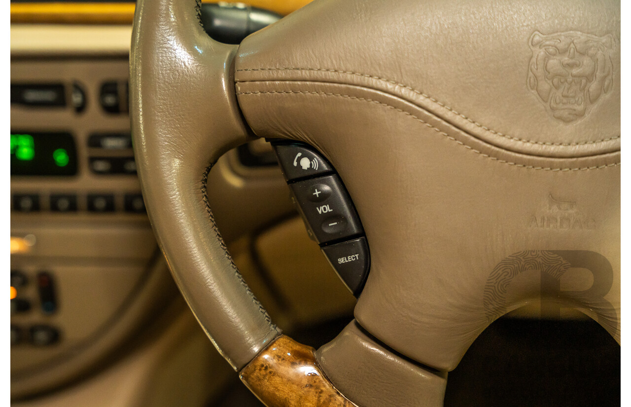 06/2001 Jaguar S Type V6 MY01 4d Sedan Green V6 3.0L