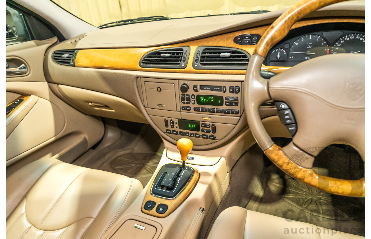 06/2001 Jaguar S Type V6 MY01 4d Sedan Green V6 3.0L