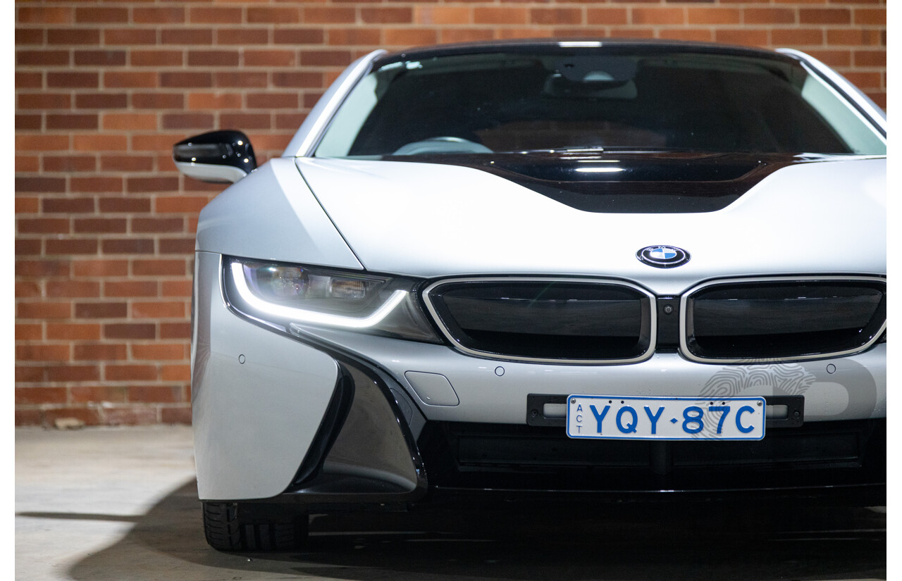 7/2016 BMW i8 Hybrid I12 (AWD) 2d Coupe Iconic Silver Metallic Turbo 1.5L