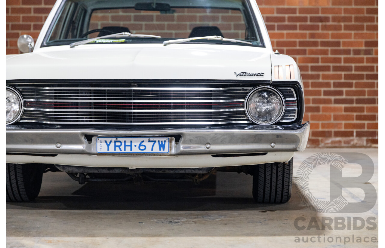 1/1969 Chrysler Valiant Pacer 225 VF 4d Sedan White 3.7L