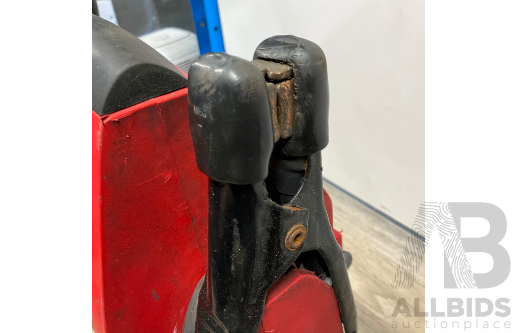 Snap on Jump Starter 12V Lead-Acid EEJP600 - Lot of 2