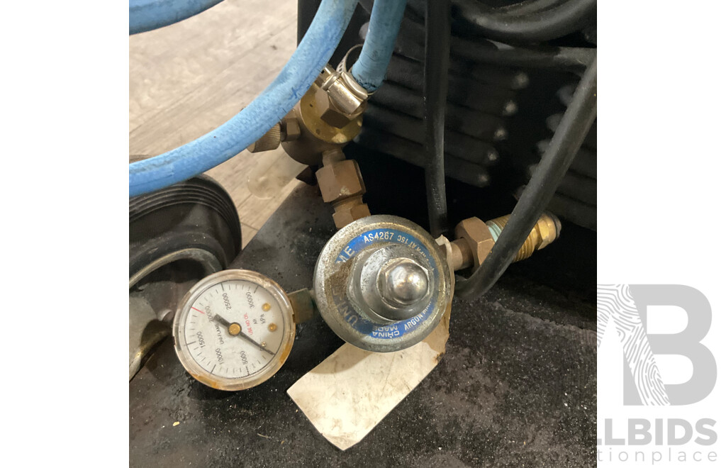 UNIMIG Pro-Craft 240 - MIG Welder