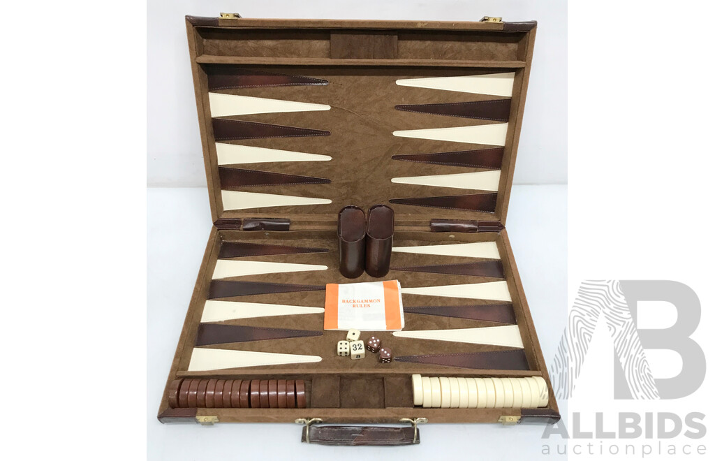 Backgammon Set in Briefcase - Lot 1535077 | ALLBIDS