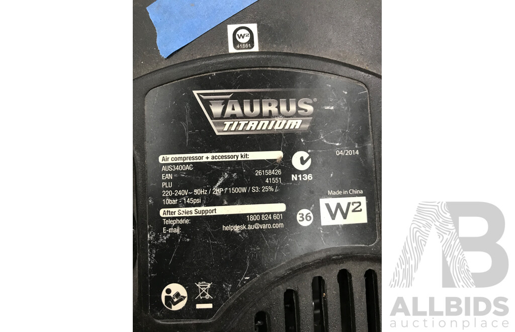 Taurus Titanium 1500W Air Compressor with Accessories