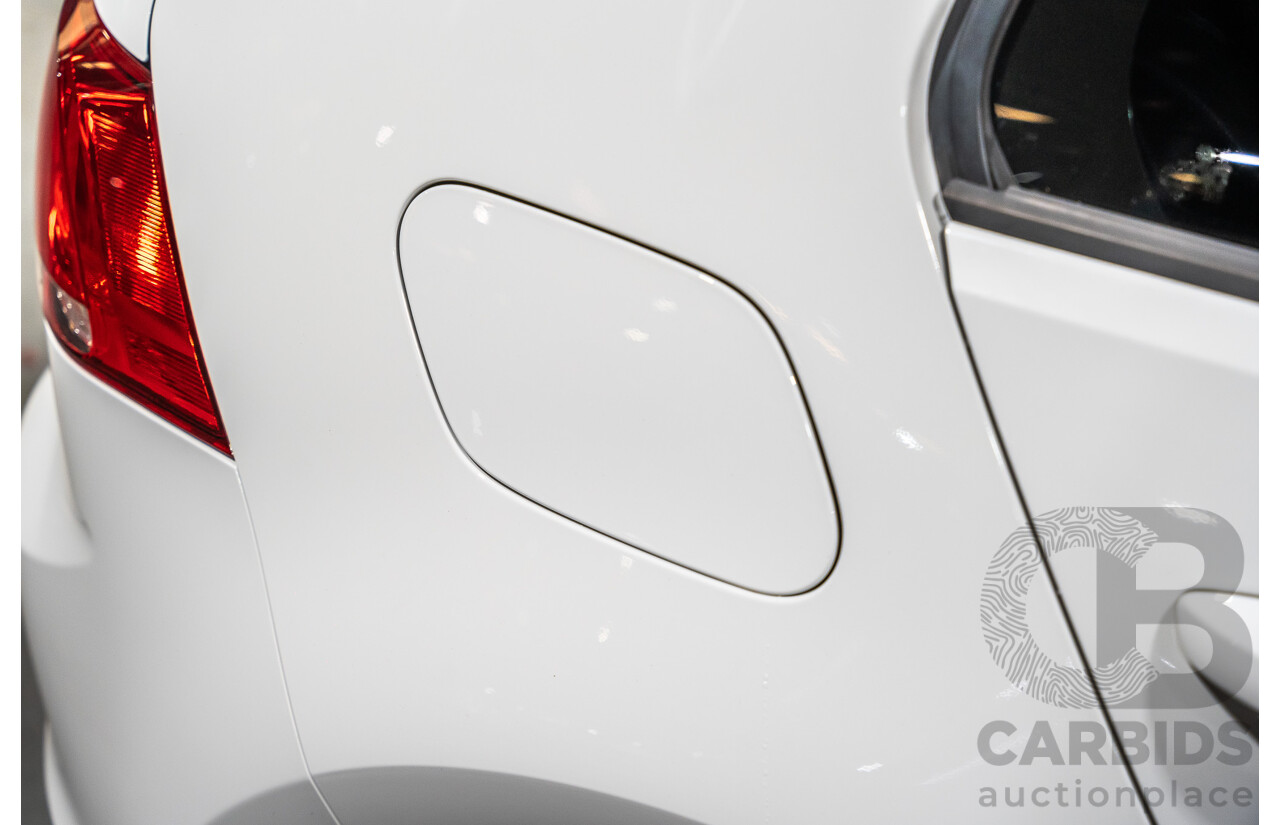 6/2015 Volkswagen Golf 90 TSI MK7 MY15 5d Hatchback White Turbo 1.4L