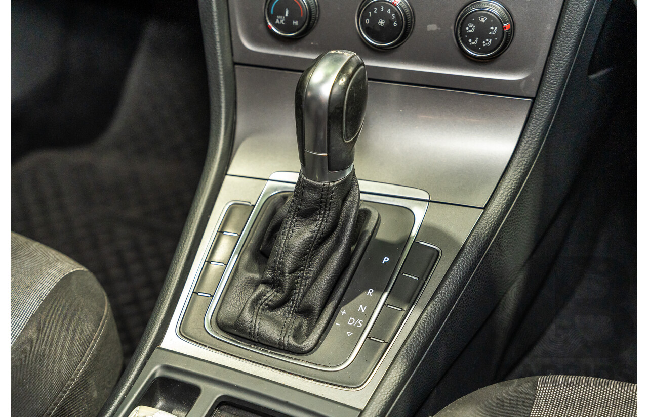 6/2015 Volkswagen Golf 90 TSI MK7 MY15 5d Hatchback White Turbo 1.4L