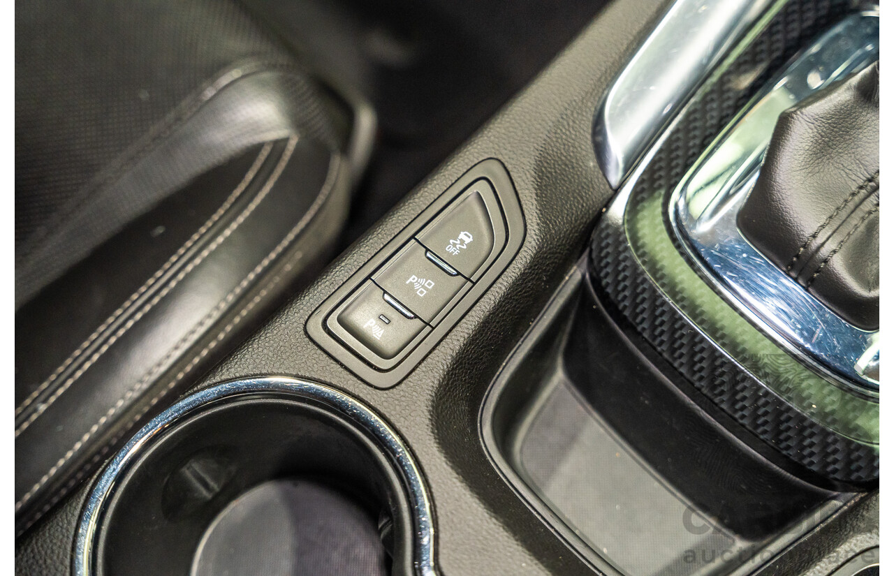 3/2016 Holden Commodore Utility SS-V Redline VF11 Utility Nitrate Silver V8 6.2L - Walkinshaw W407 Package