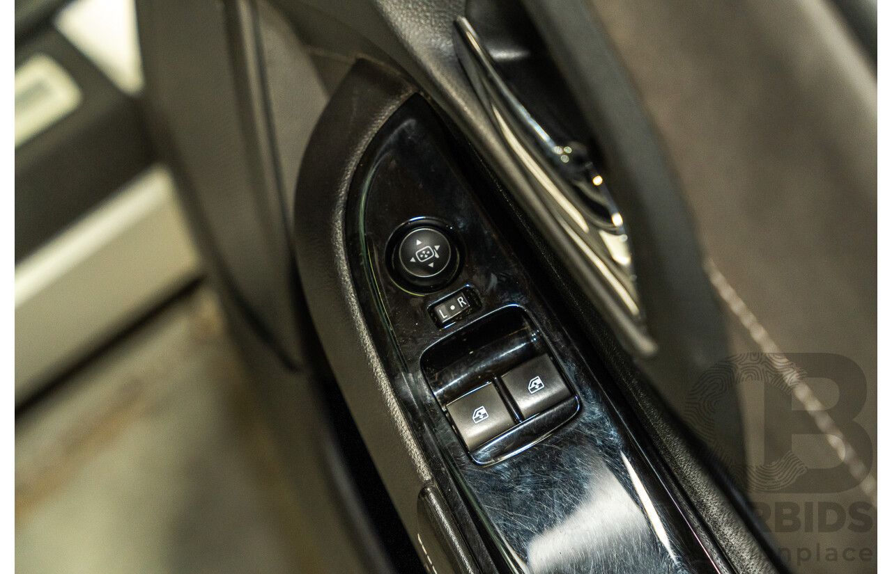 3/2016 Holden Commodore Utility SS-V Redline VF11 Utility Nitrate Silver V8 6.2L - Walkinshaw W407 Package