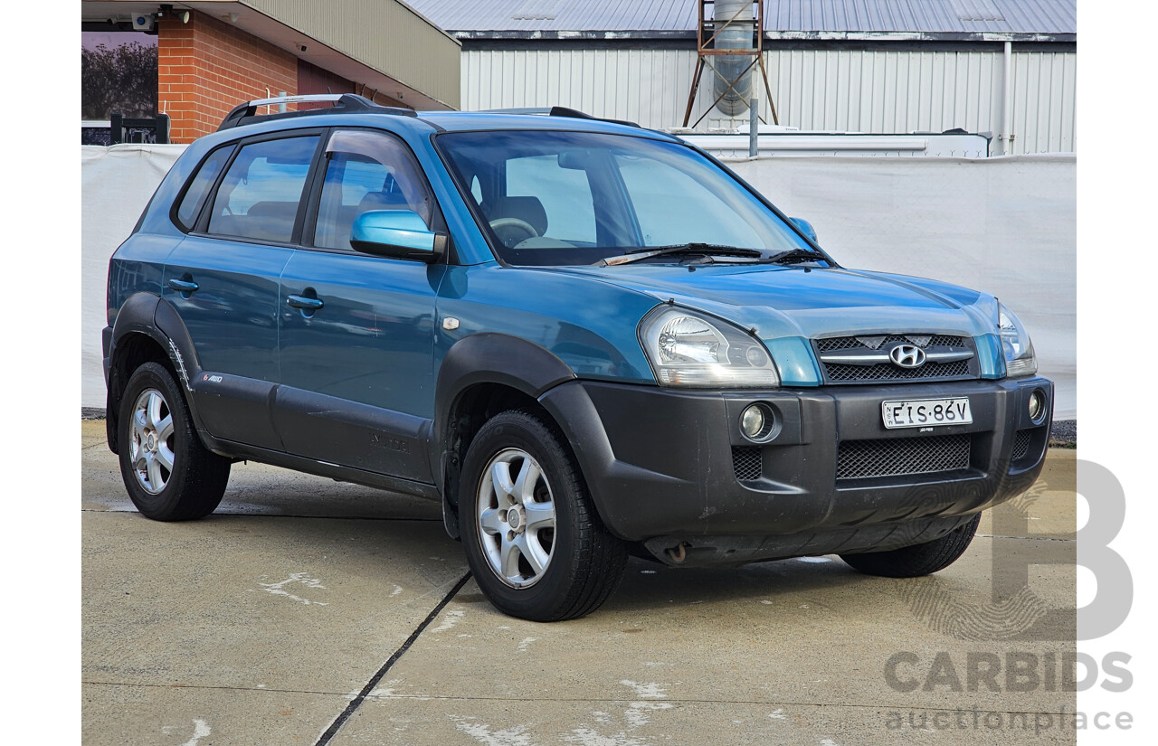3/2005 Hyundai Tucson 4d Wagon Blue 2.7L