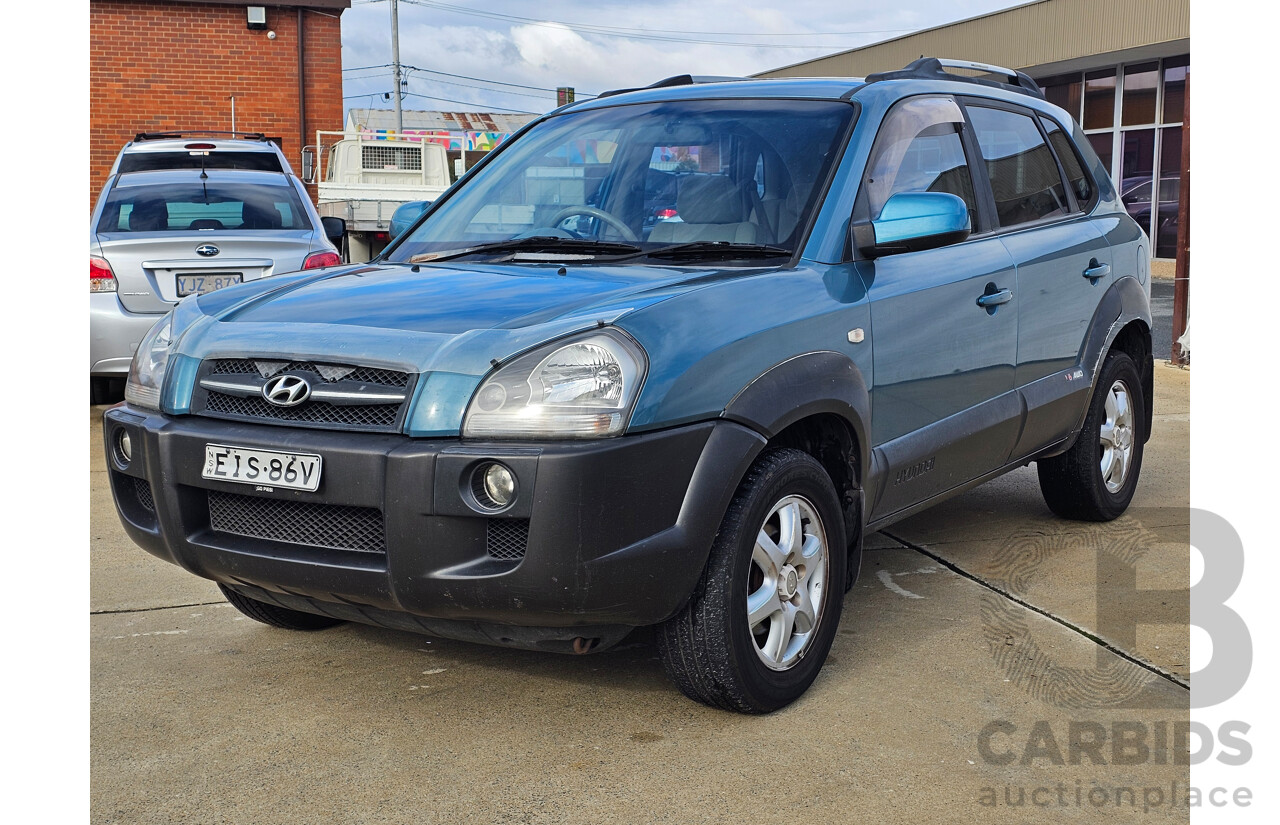 3/2005 Hyundai Tucson 4d Wagon Blue 2.7L