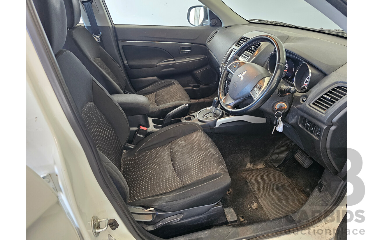 10/2013 Mitsubishi ASX (2wd) XB MY13 4d Wagon White 2.0L