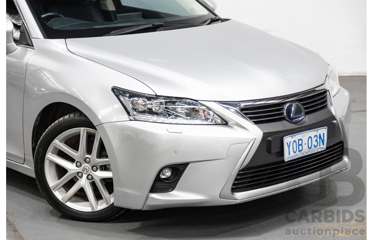 02/2015 Lexus CT 200H Hybrid Sports Luxury ZWA10R MY15 5D Hatchback Metallic Silver 1.8L