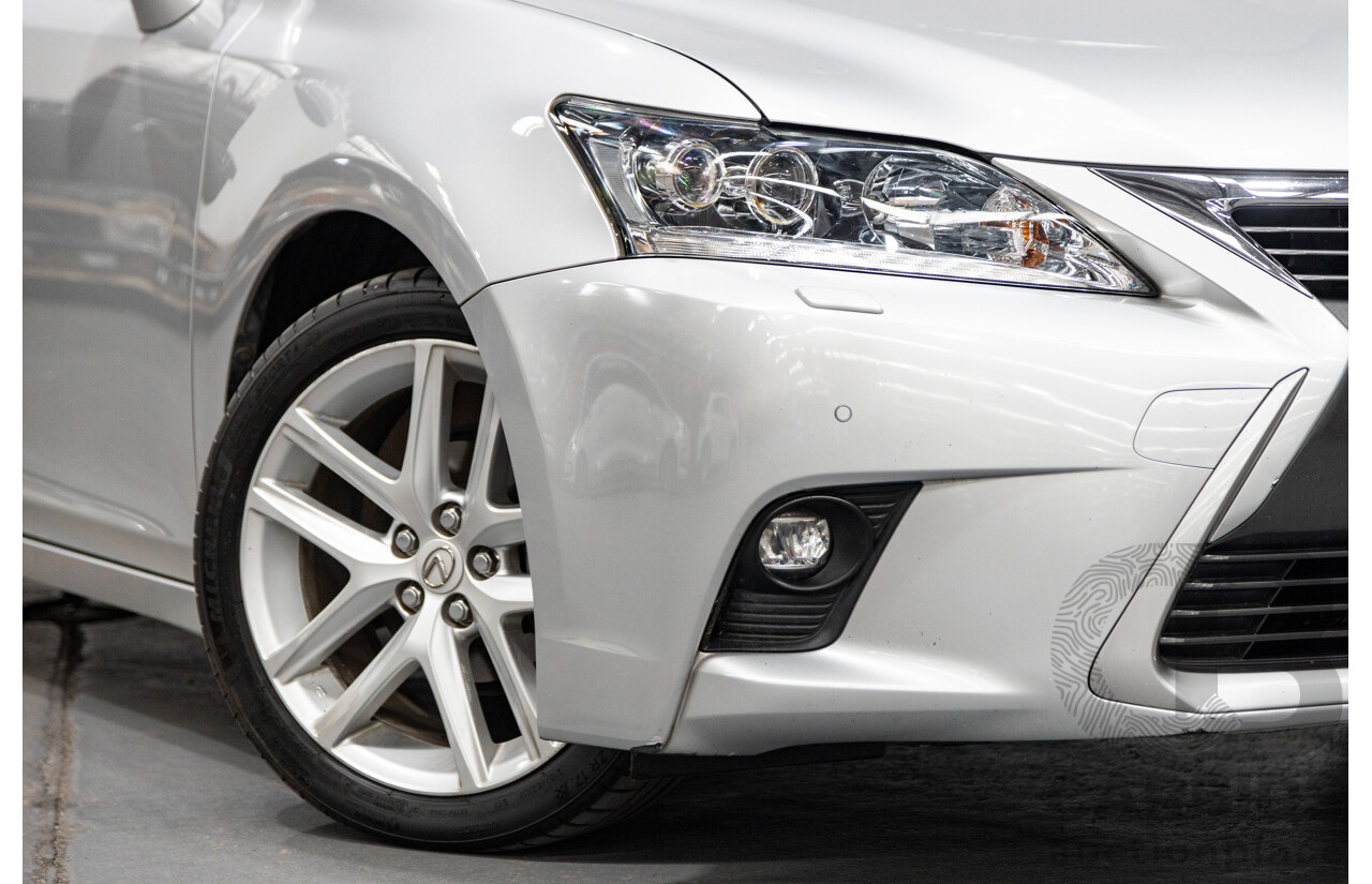 02/2015 Lexus CT 200H Hybrid Sports Luxury ZWA10R MY15 5D Hatchback Metallic Silver 1.8L