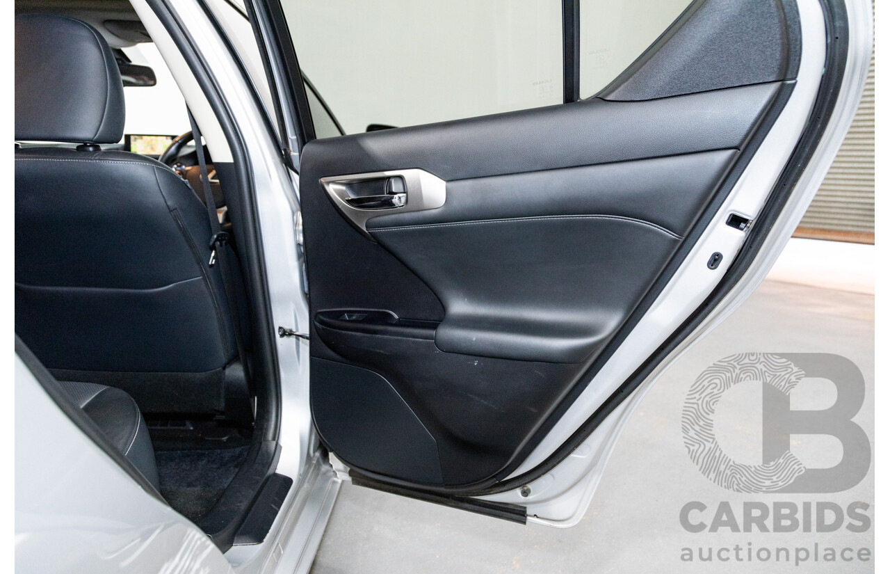 02/2015 Lexus CT 200H Hybrid Sports Luxury ZWA10R MY15 5D Hatchback Metallic Silver 1.8L