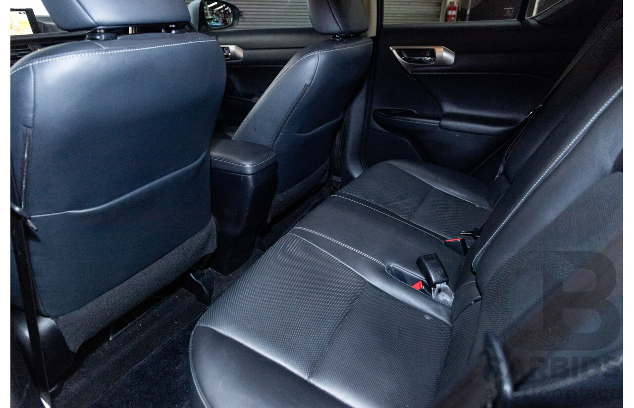 02/2015 Lexus CT 200H Hybrid Sports Luxury ZWA10R MY15 5D Hatchback Metallic Silver 1.8L