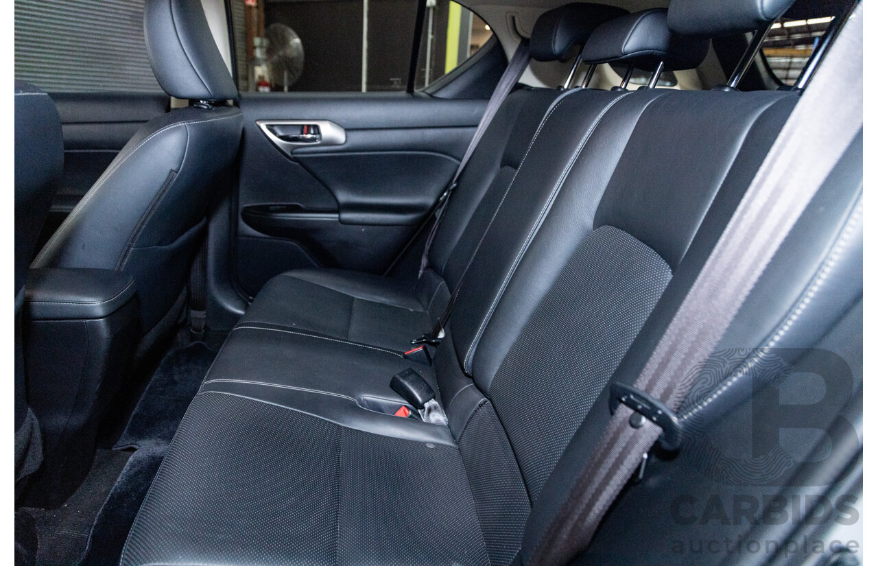 02/2015 Lexus CT 200H Hybrid Sports Luxury ZWA10R MY15 5D Hatchback Metallic Silver 1.8L