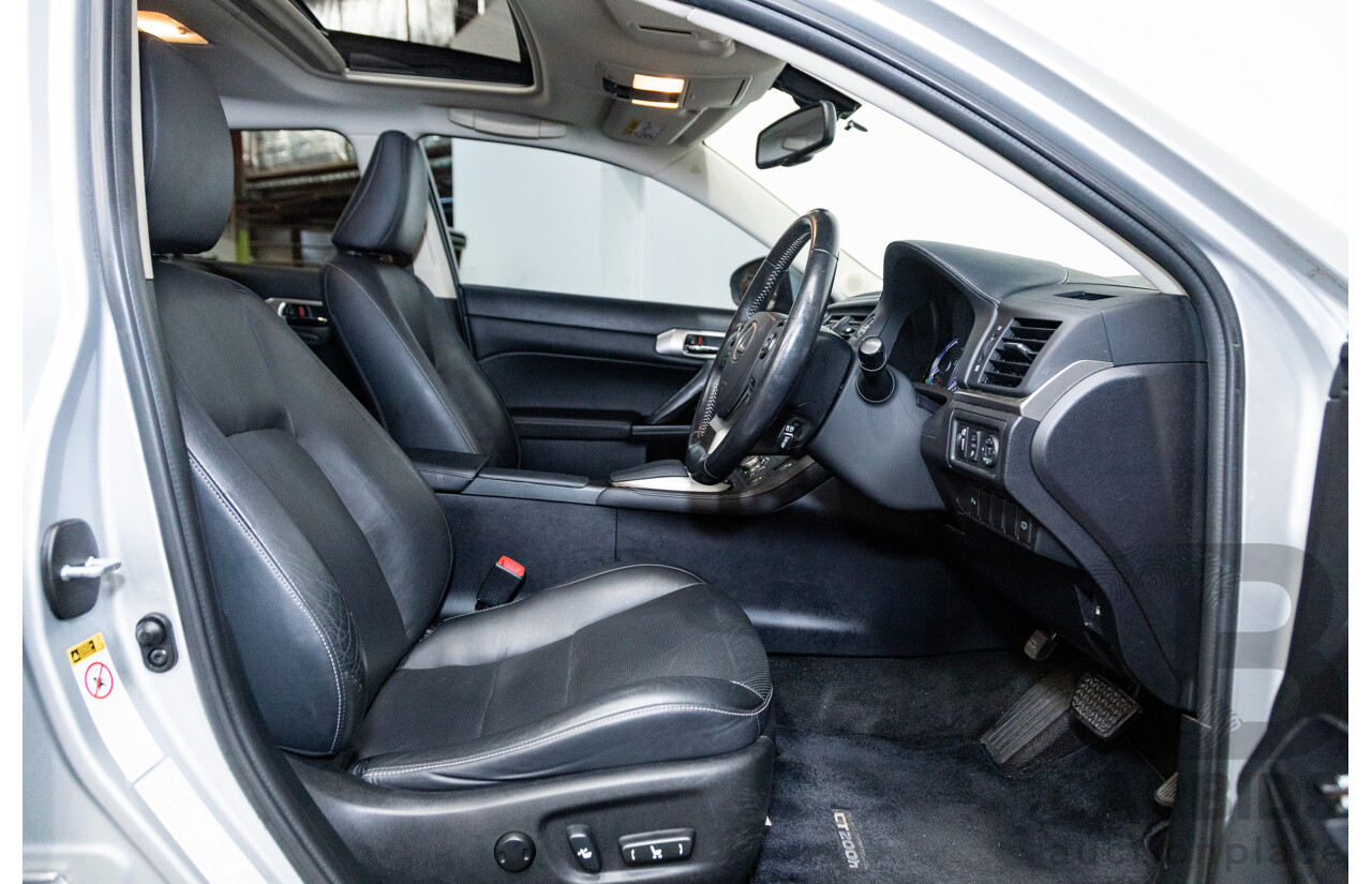 02/2015 Lexus CT 200H Hybrid Sports Luxury ZWA10R MY15 5D Hatchback Metallic Silver 1.8L