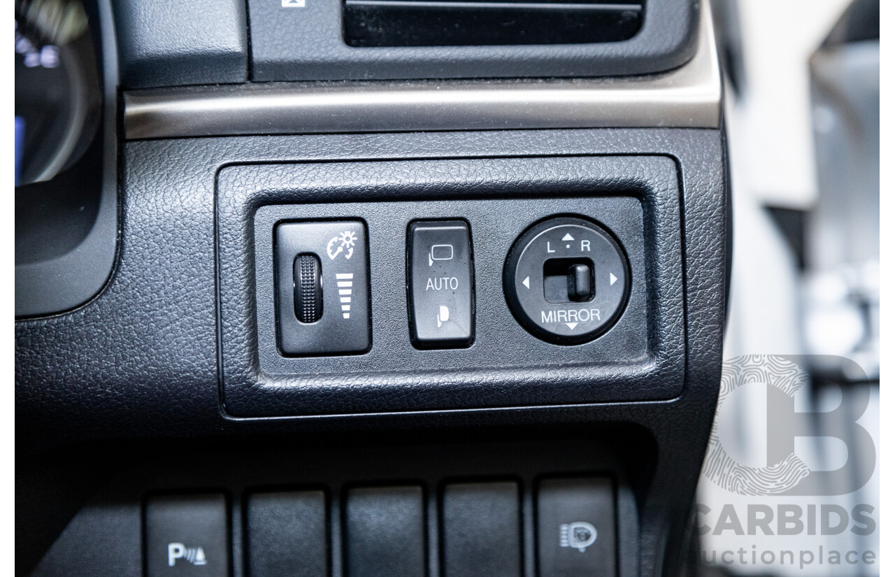 02/2015 Lexus CT 200H Hybrid Sports Luxury ZWA10R MY15 5D Hatchback Metallic Silver 1.8L